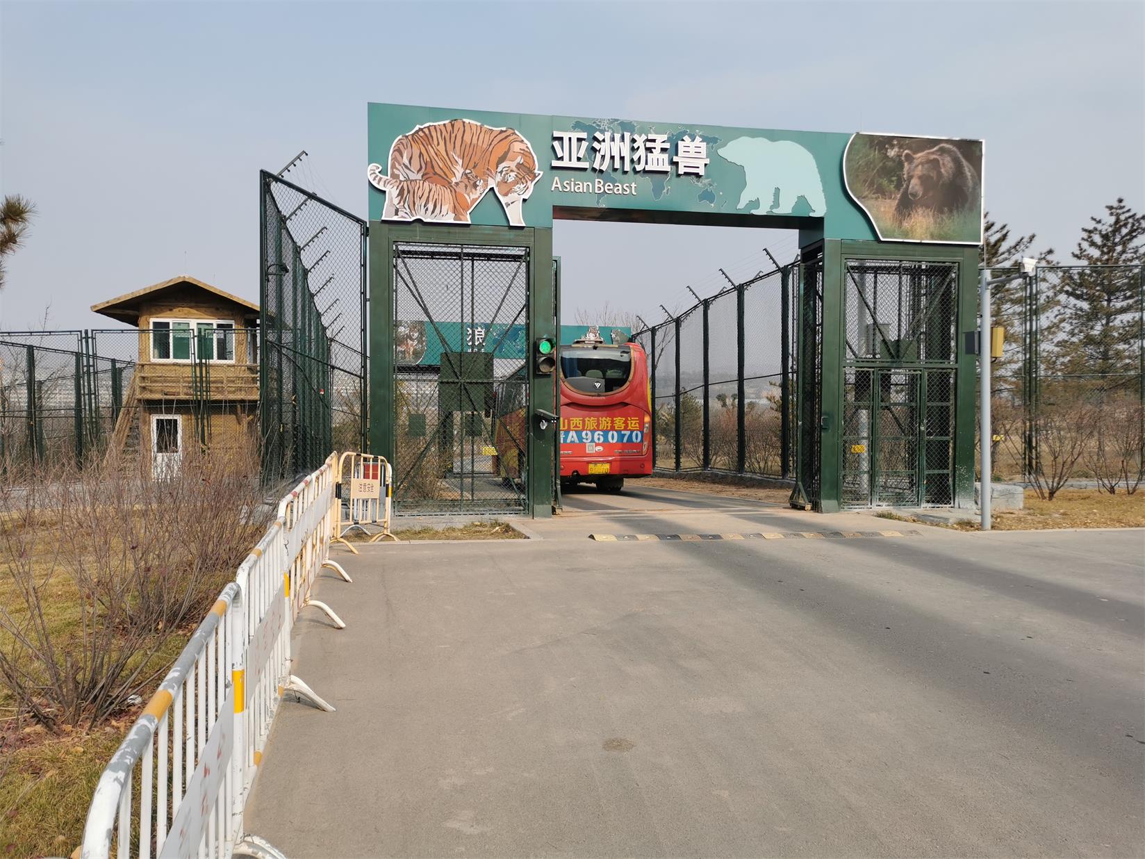 1607050637125294.jpg 太原電動門.jpg